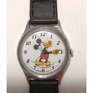 Vintage Lorus Disney Mickey Mouse watch
